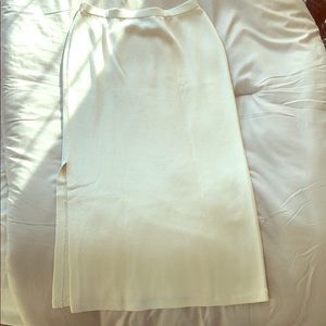 St. John knit white long skit
